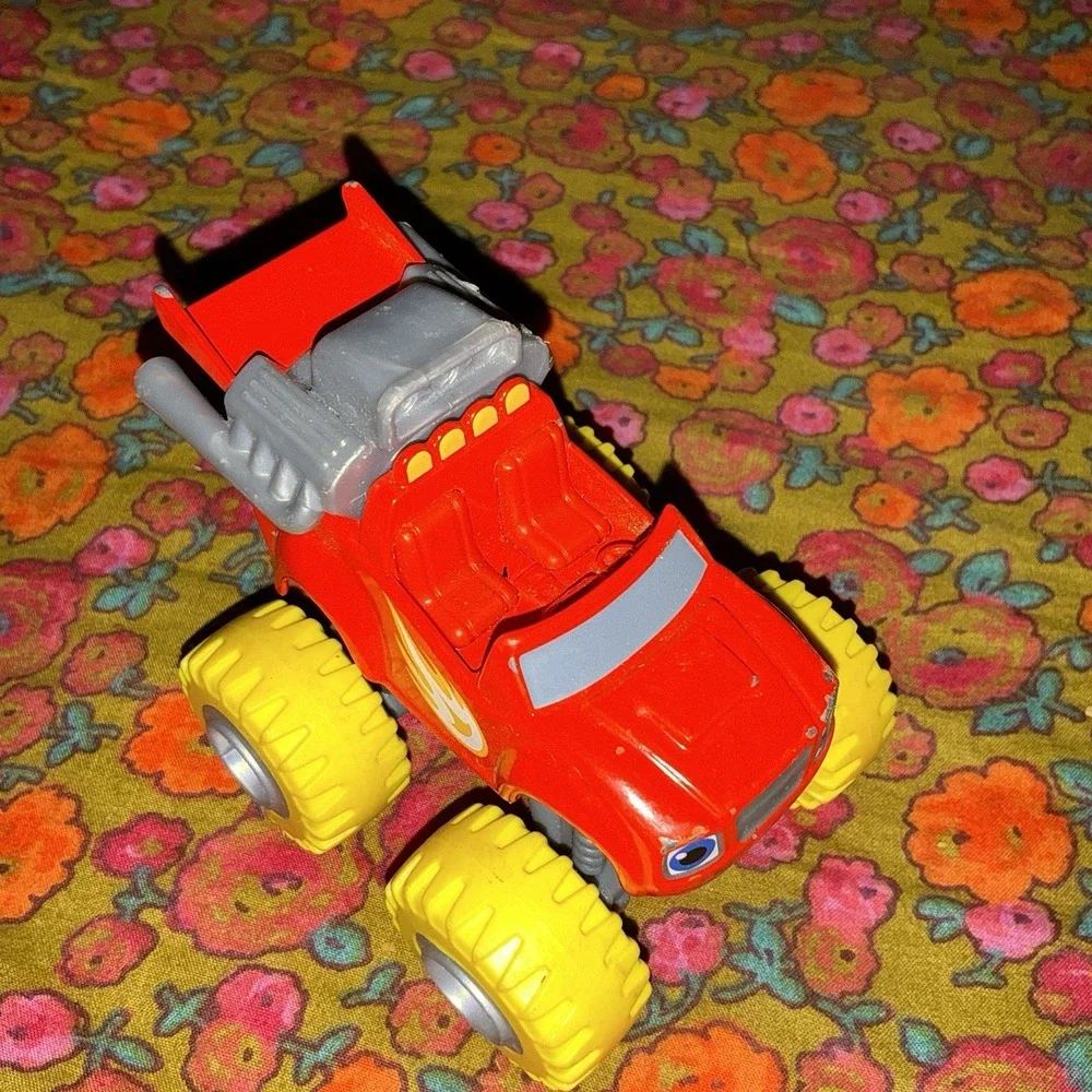 Fisher-Price Nickelodeon Blaze and the Monster Machines Monster Engine truck‎